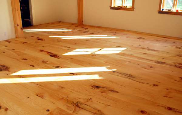 白色松木地板采用Rubio Monocoat，零VOC耐用油