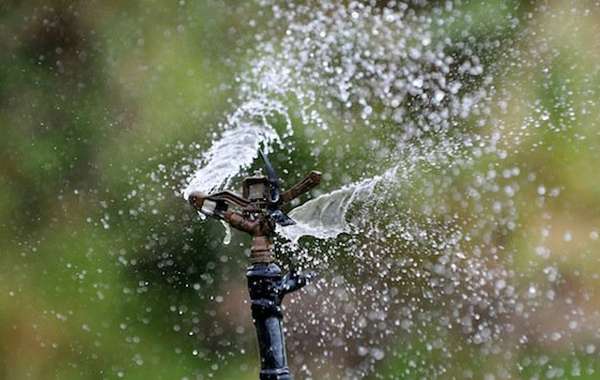 安装雨水收集系统